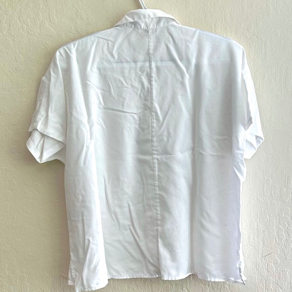 UNIQLO Rayon Blouse | Short Sleeve in WHITE XS - Picture 3 of 5